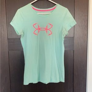 Under Armour tshirt
